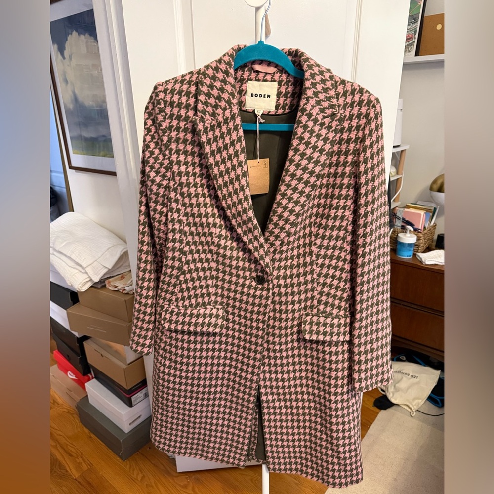 Boden Pink and Black Houndstooth Blazer